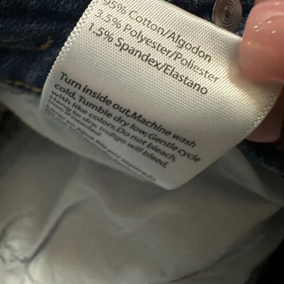 Risen‎ Taylor High Rise Crossover Waist Destroyed Denim Shorts Women's XL Blue - Picture 3 of 9